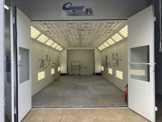 Our new cutting edge spray booth provides the most effective airflow in the market.