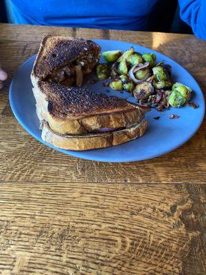 Patty melt. Over cooked burnt bread.