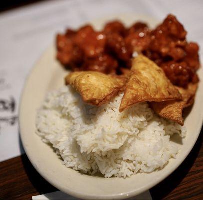 General Gau Chicken and Crab Rangoons