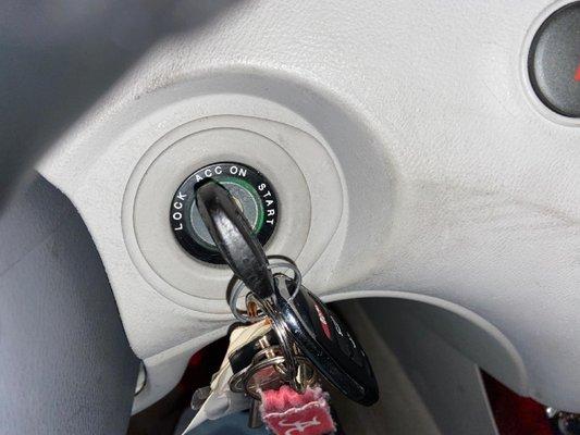 You can clearly see that the key was stuck in the cylinder and that the dash was not destroyed prior to arrival.