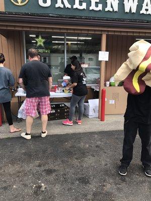 Customer appreciation day hotdogs giveaway!!