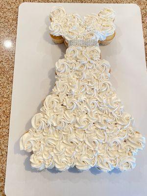 Wedding dress made from delicious cupcakes for wedding shower