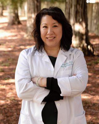 Dr. Nicole Lee