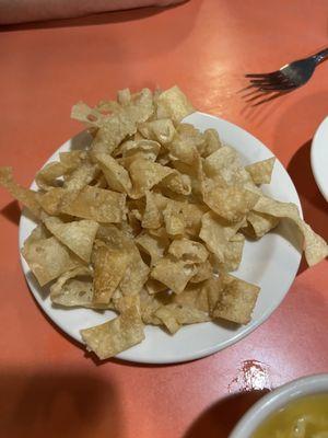 Crispy wonton chips