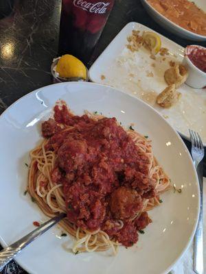 Spaghetti with meat sauce and meatballs