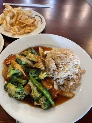 Vegetable Delight and crispy noodles.  All fresh and good!