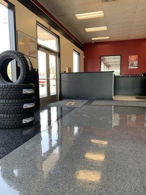 Les Schwab Tire Center