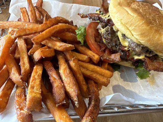 Bacon double chee & sweet potatoe fries.