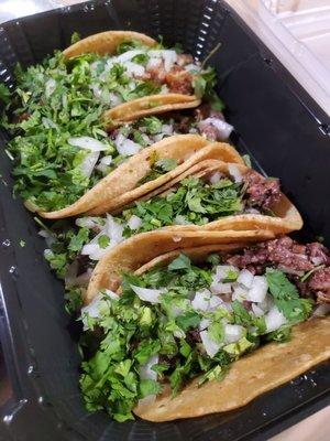 cabeza and carnitas mini tacos