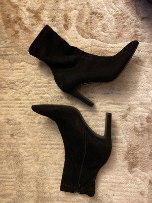 Skinny 2in suede heel