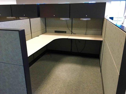 Teknion - Size: 8' x 8' Cubicle/Workspace - Pristine Panel Height-Adjustable Stations - Copy & Paste  http://bit.ly/2iUY1QO ...