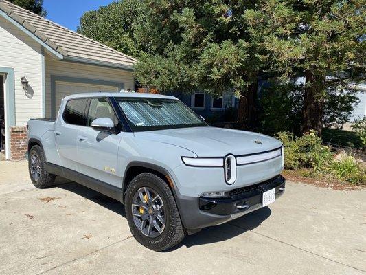 2022 Rivian R1T