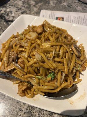 Chicken Lo Mein