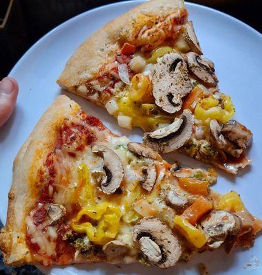 Vegan veggie pizza