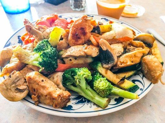 Hibachi Chicken, Mixed Vegetables, and rice