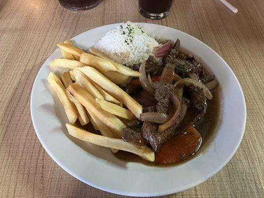 Lomo saltado