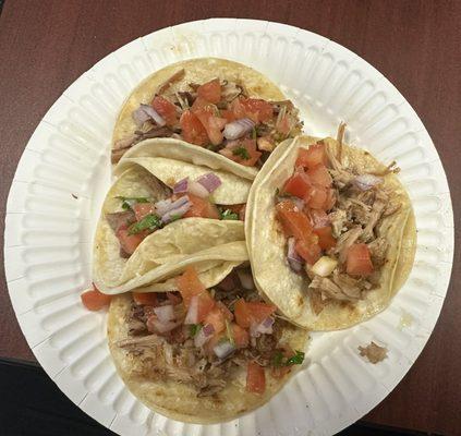 Carnita tacos with pico de gallo