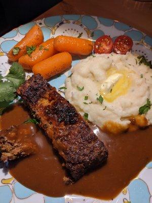 Vegetarian meatloaf meal!!!