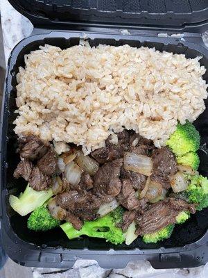 E1. Shaky Beef with Brown Rice