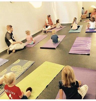 Kids yoga camp!!