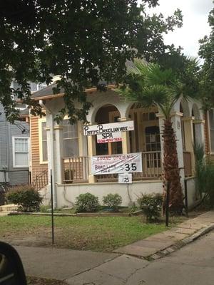 The house on Carrollton where  Penny's Brazilian Wax is located