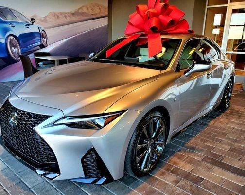 Custom IS 350 F Sport - This dealership went above and beyond. Special thanks to Sergio & Patrick.