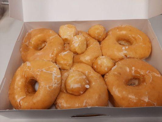 Glazed donuts (1/2 dozen)