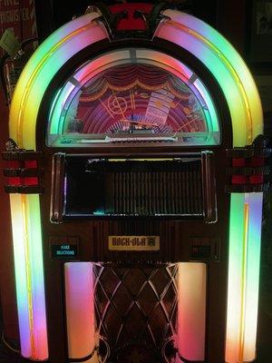 Cool jukebox by the atm machine