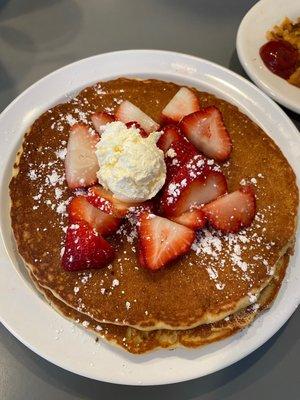 Pancakes with strawberries