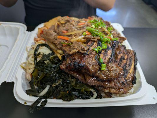 Aloha plate with bulgogi and galbi