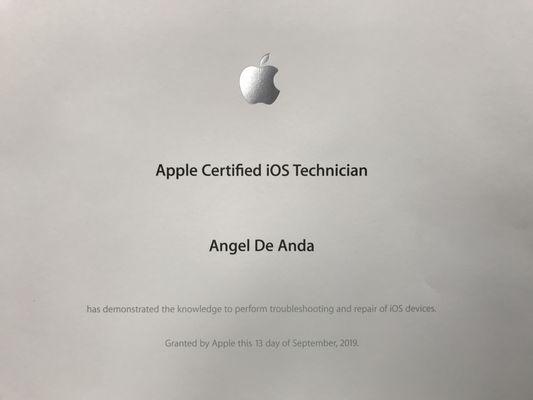 Apple certified technicians !