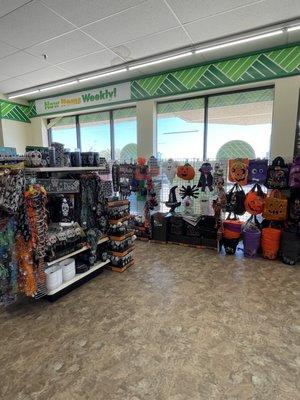 This is the place to decorate and prepare for Halloween and Fall on a budget!