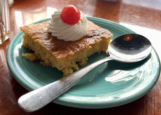 A nice sweet cornbread dessert that was given as a Mother's Day treat to my bride. Nice touch!