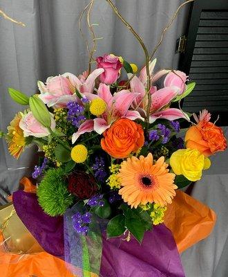 Beautiful mixed flower arrangement!