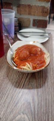 Kids spaghetti  with meatball