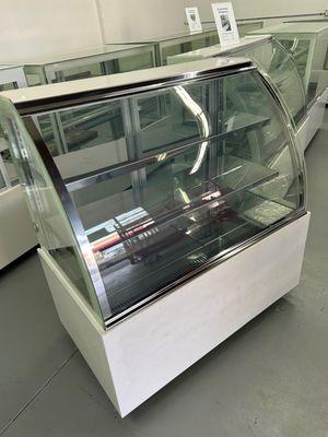 Commercial Refrigerated Bakery Display Case - Countertop Showcase for Cakes, Pastries, Desserts