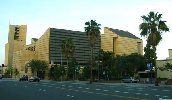 Our Lady of the Angels Cathedral in DTLA; trendy and spendy, but also huge and a downtown destination compared to its small predecessor.