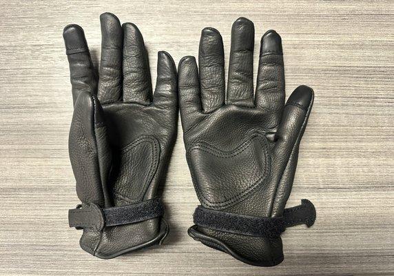 Black DeerTours glove. (Inside of hands). These are the latest version with touch screen capability sewn into the index fingers