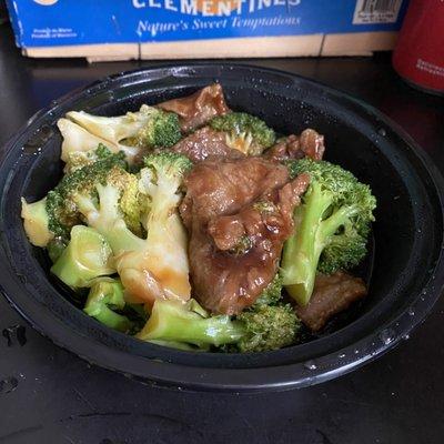 L7. Beef with Broccoli Lunch Special (no rice)