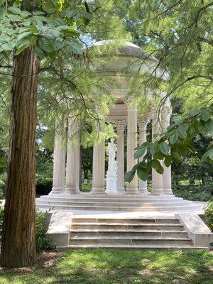 Preston Pope Satterwhite tomb.