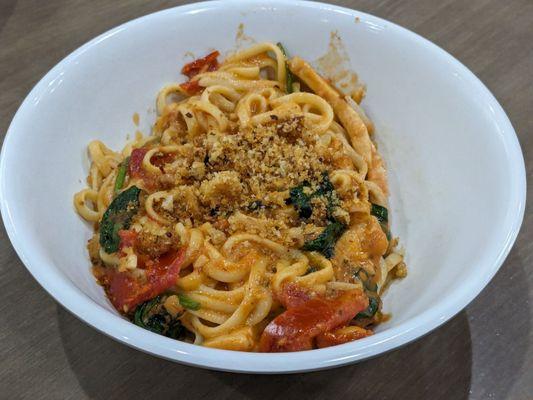 Chicken Rosa Pasta, but with linguine instead. Not as flavorful compared to other locations