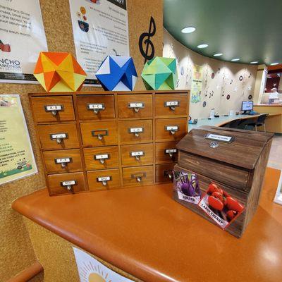 Seed filing system and seed return box