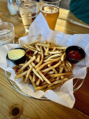 Shoestring fries