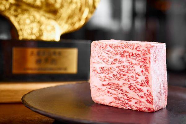 Certified A5 Kobe Beef from Hyogo Prefecture, Kobe City,Japan.