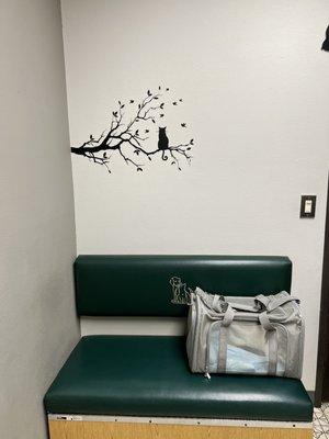 Sahara Pines Animal Hospital  Patient room