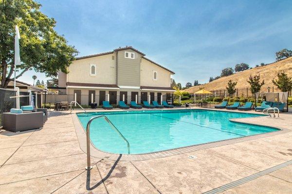 Foothill - Twin Creeks Apartments