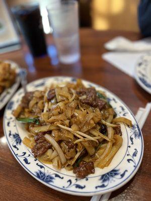 Beef chow fun