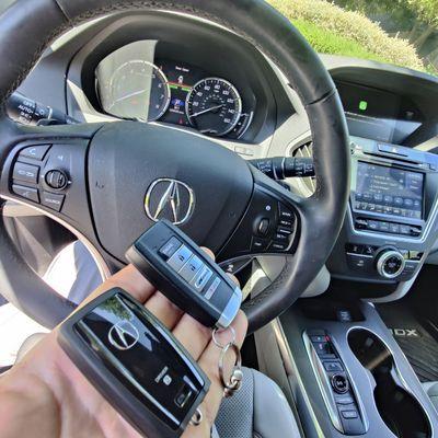 Car key made 
https://keybaylocksmiths.com