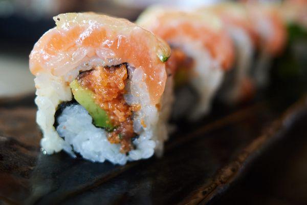 "Lime" - salmon, lime, sesame ponzu, spicy tuna roll