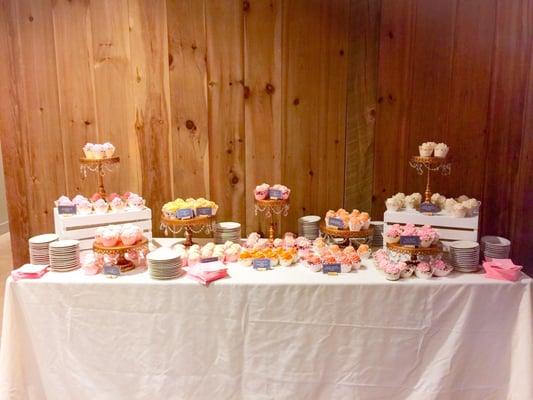 Wedding cupcake display